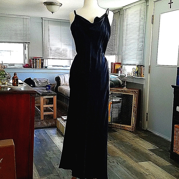 🌹🥂🍾💥VINTAGE BIAS CUT SATIN GOWN - Picture 4 of 4